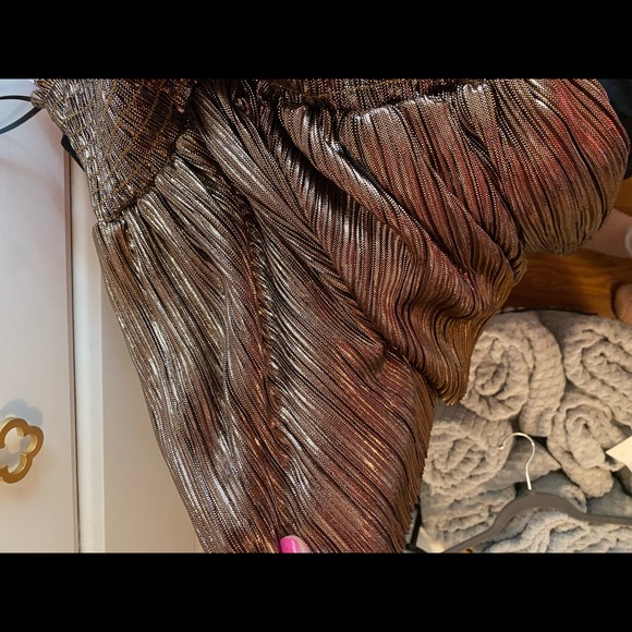 Karlie Clothes - Brown Gold Pleated Skort w/ Smock Waist - SMALL - Picture 5 of 7